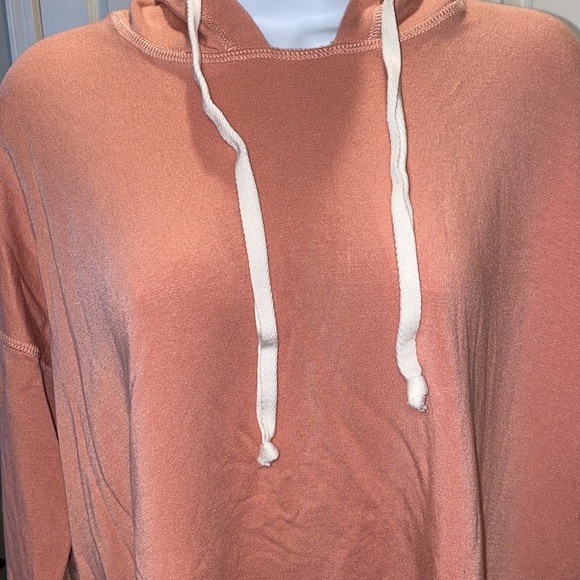 Women's Fifteen Twenty Soft comfy long sleeved hooded pullover , size M - Picture 10 of 11